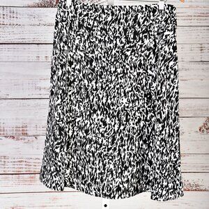 Adrienne Vittadini Studio Black and White A-Line Skirt Size 8
